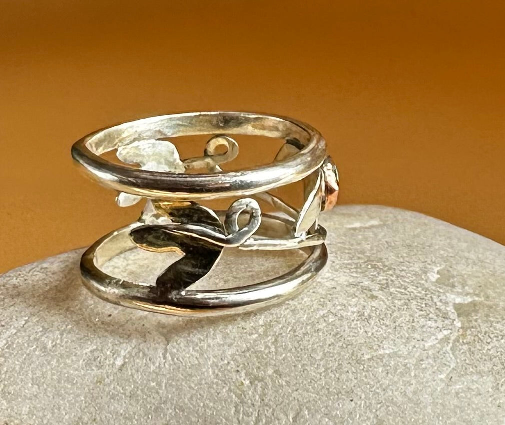 Double Band Floral Ring