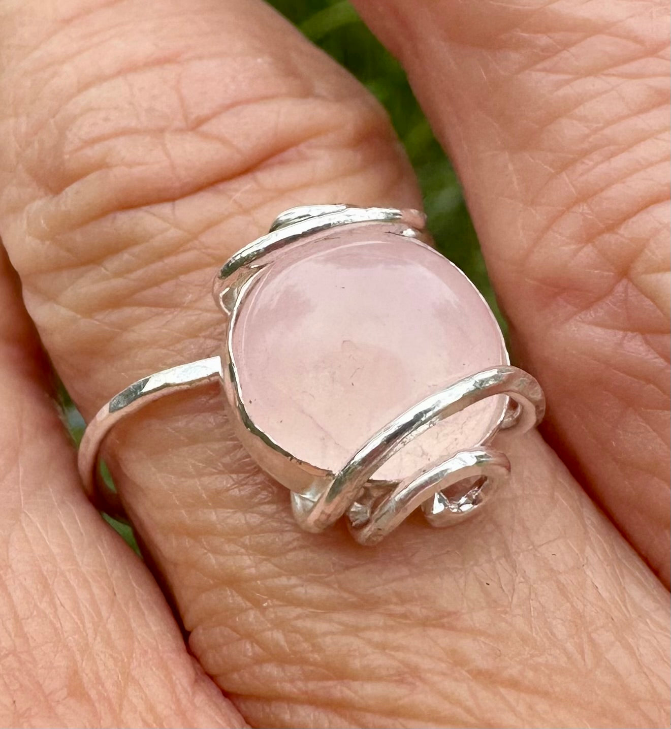 Little rose quartz ring