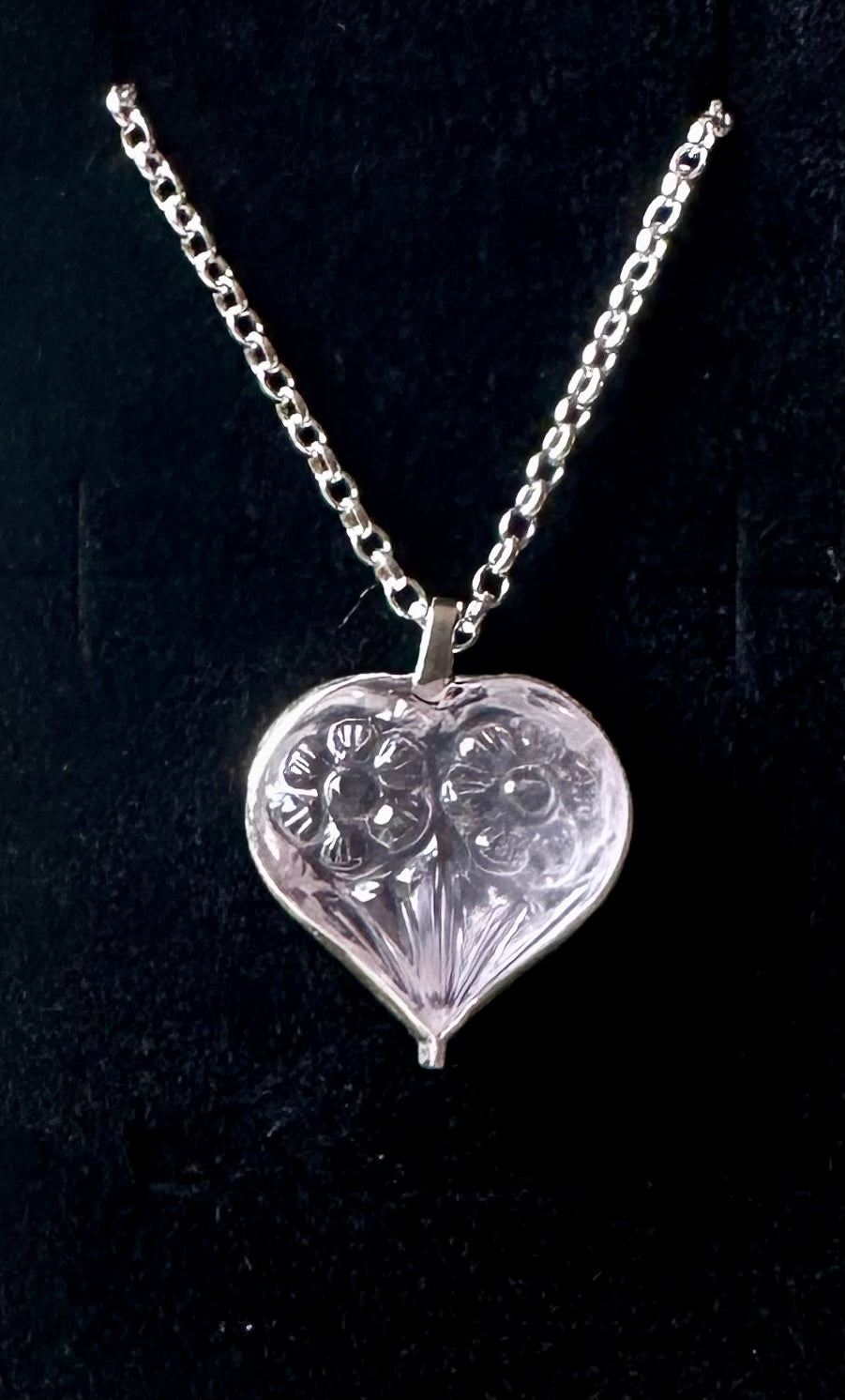 Floral rose quartz heart pendant