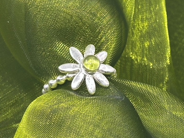 Daisy Gem Ring
