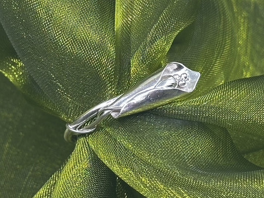 Silver Lily Ring