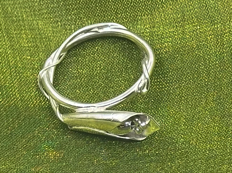 Silver Lily Ring