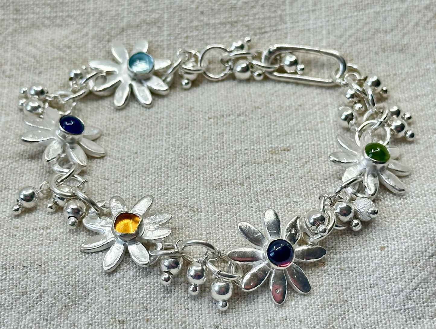 Daisy Chain Bracelet