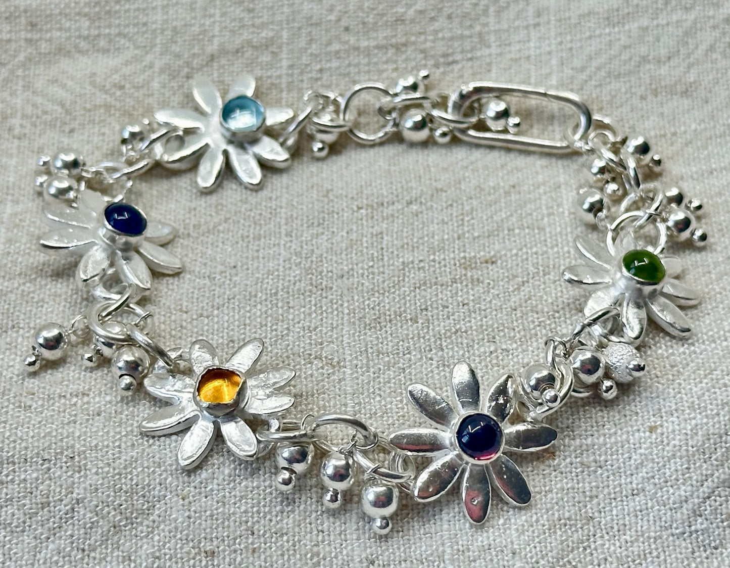 Daisy Chain Bracelet