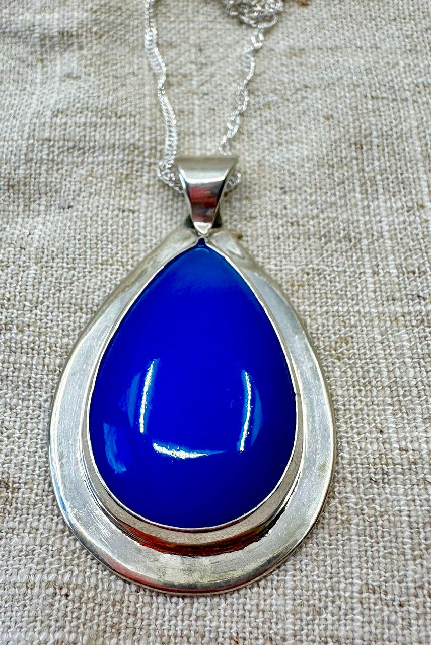Blue agate drop pendant