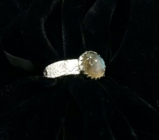 Labradorite Oak Ring