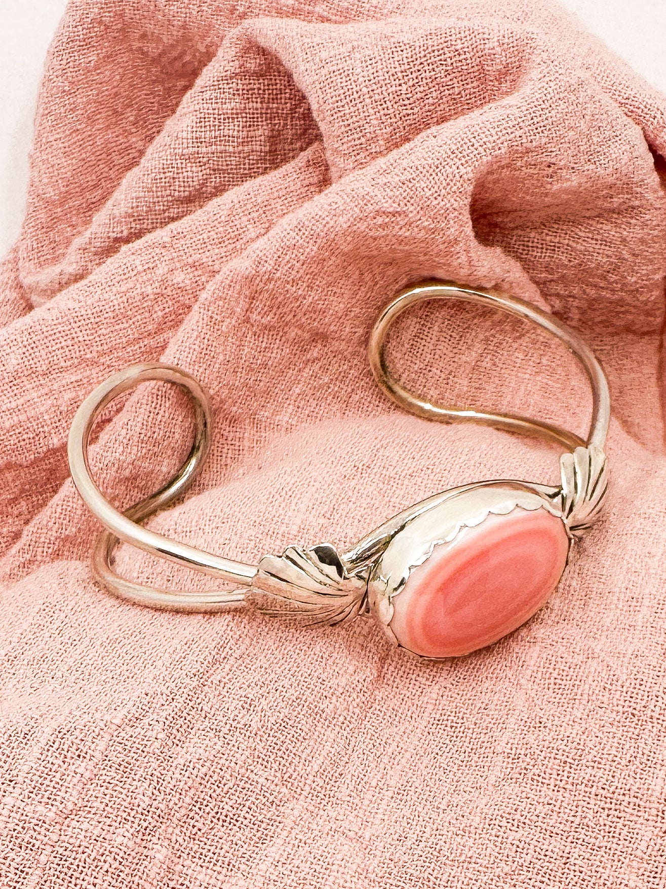 Pink Conch Shell Bangle